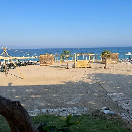 Szálloda Beach Villas 3*