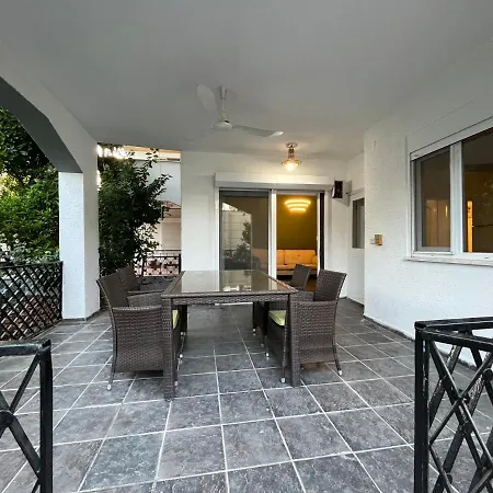 Beach Villas Szálloda 3*